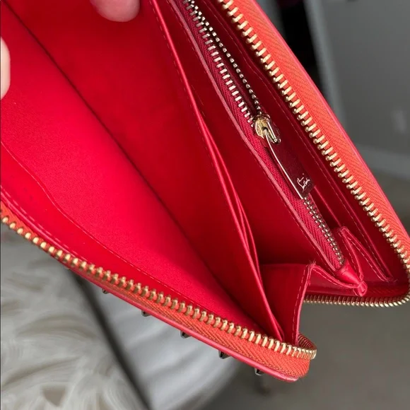 CHRISTIAN LOUBOUTIN Panettone wallet with spikes - Picture 13 of 16